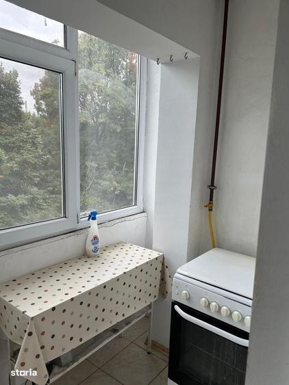 Apartament cu 2 camere semidecomandat în Inel II