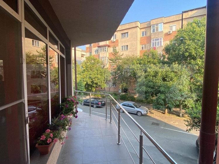 Casă individuală cu 5 camere cu Canalizare în 1 Mai