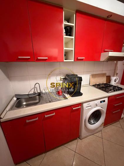 Apartament cu 4 camere decomandat, mobilat în Tei