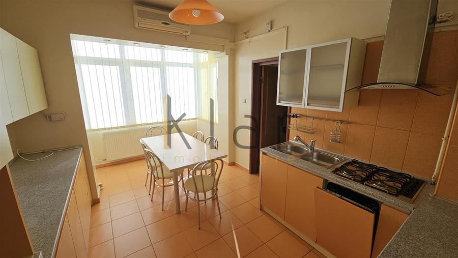 Apartament cu 3 camere decomandat, mobilat în Hașdeu