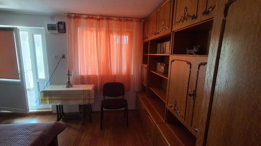 Casă individuală cu 2 camere cu Canalizare în Bucești