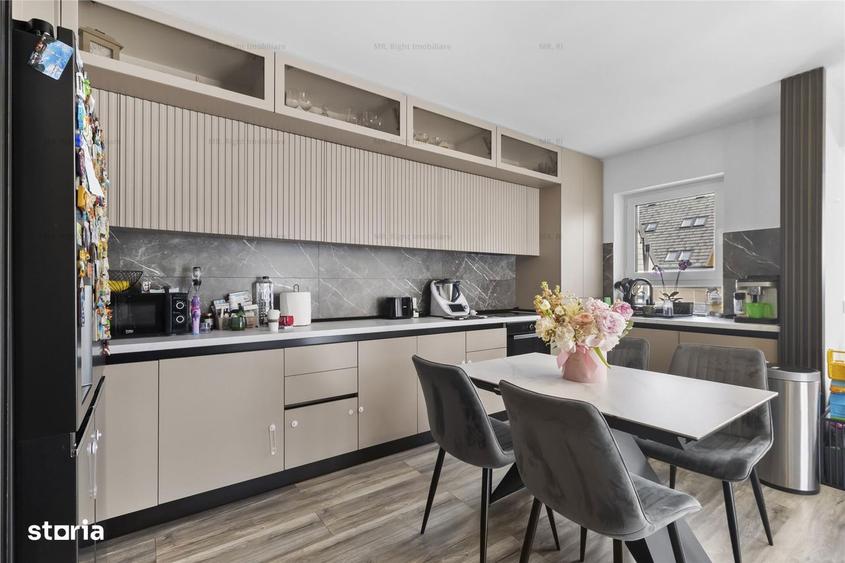 Apartament cu 3 camere, mobilat în Tractorul