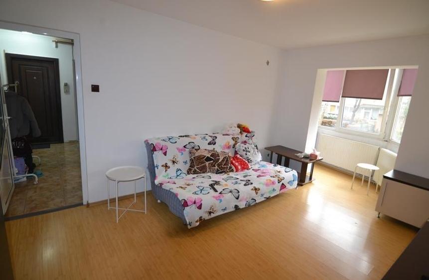 Apartament cu 2 camere decomandat în Județean