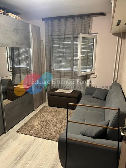 Apartament 3 camere, Între Lacuri