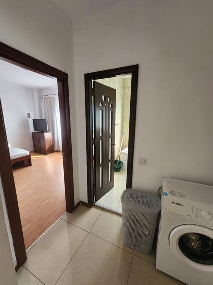 Apartament cu 2 camere decomandat în Văcăresti
