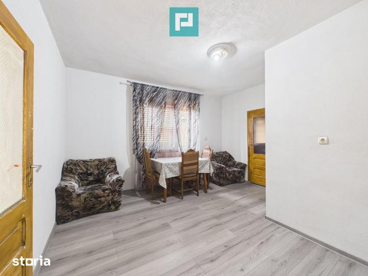 Casă cu 4 camere cu Teren 1368 Mp în Central