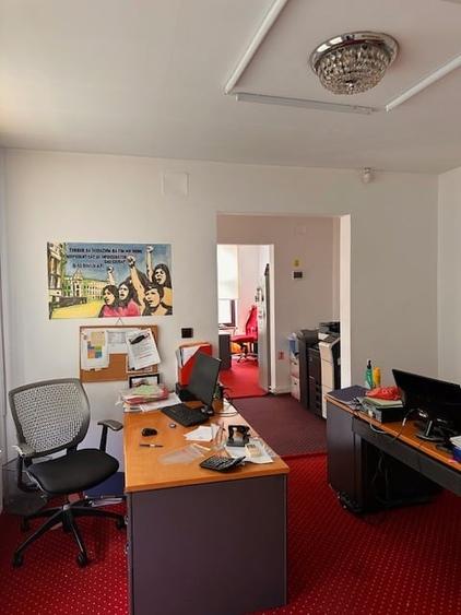 Casă individuală cu 5 camere cu Teren 100 Mp în Unirii