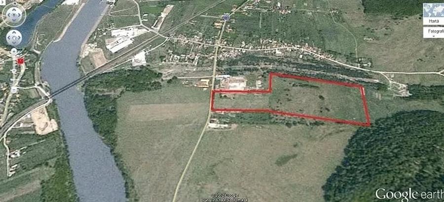 Teren de 82000 mp, în Dăești