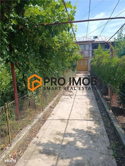 Casă cu 4 camere semidecomandat în Merei
