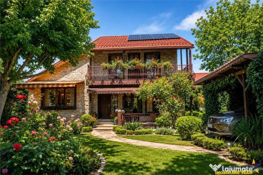Casă cu 5 camere cu Teren 893 Mp în Central