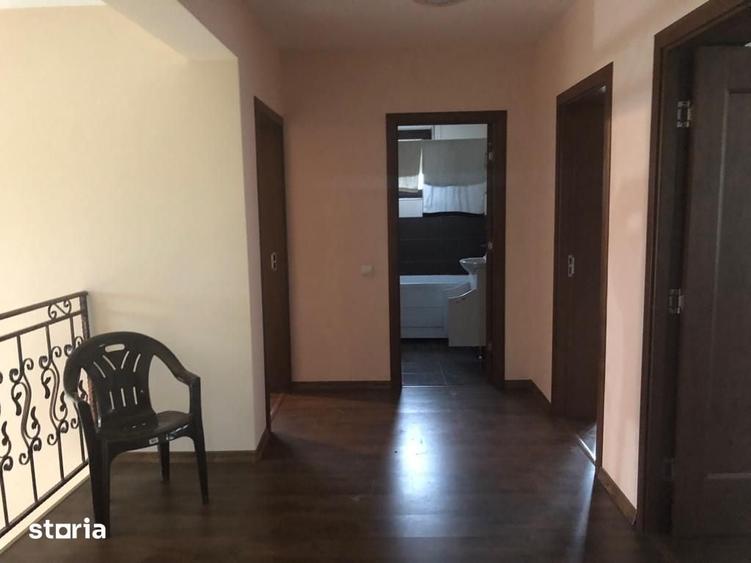 Casă cu 6 camere cu Teren 500 Mp în Petrăchioaia