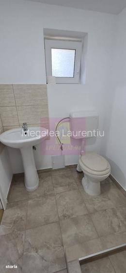 Casa cu 2 camere de vanzare in Campina