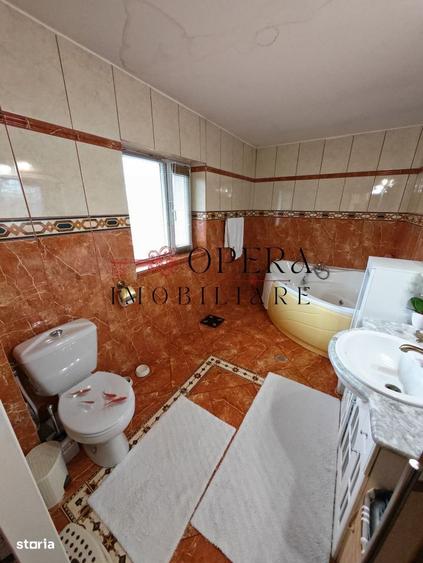 Casă cu 4 camere cu Canalizare în Copou