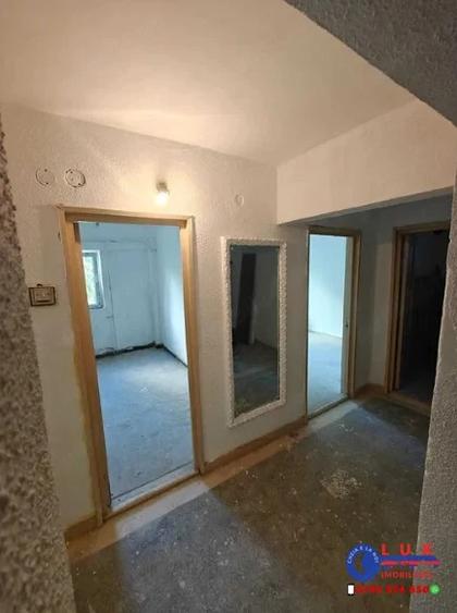 Apartament cu 2 camere decomandat în Babadag