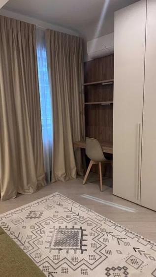 Apartament cu 3 camere semidecomandat, mobilat în Pipera
