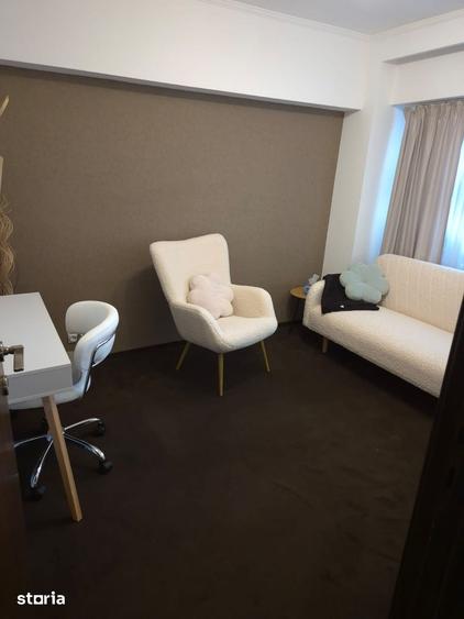Apartament cu 4 camere în Centrul Civic