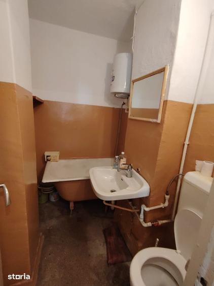 Apartament cu 3 camere în Micro 9