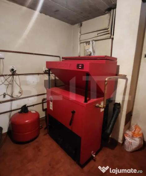 Casa D+P+E, pe Aleea Trifoiului, zona linistita! - 1