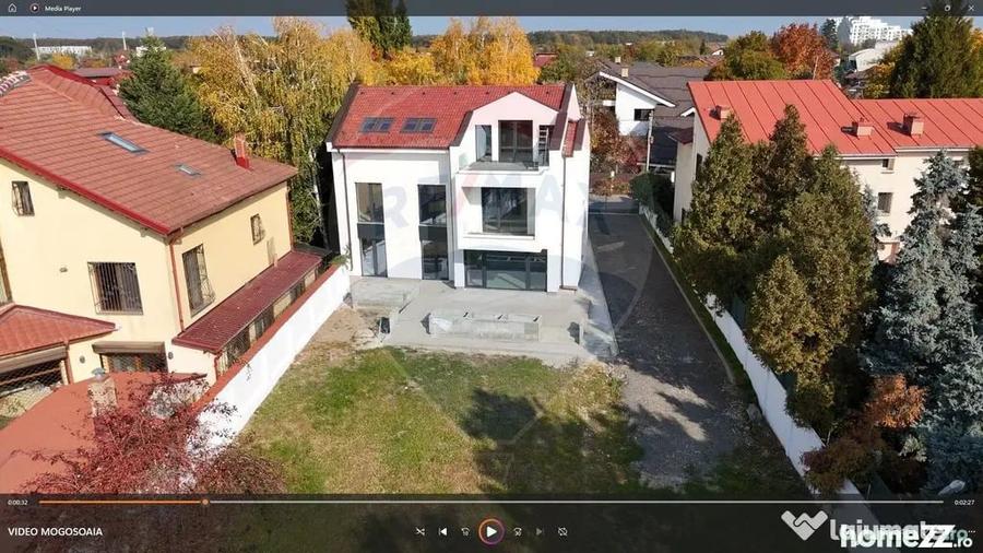 Casă cu 8 camere cu Teren 1200 Mp în Mogoșoaia