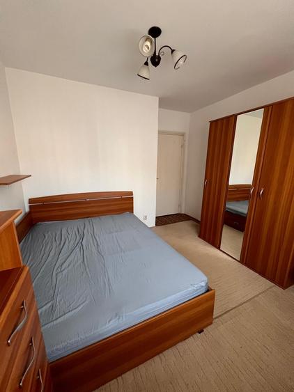 Apartament cu 3 camere decomandat în Metalurgie
