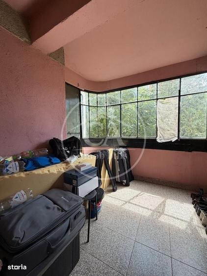 Apartament cu 4 camere decomandat în Decebal
