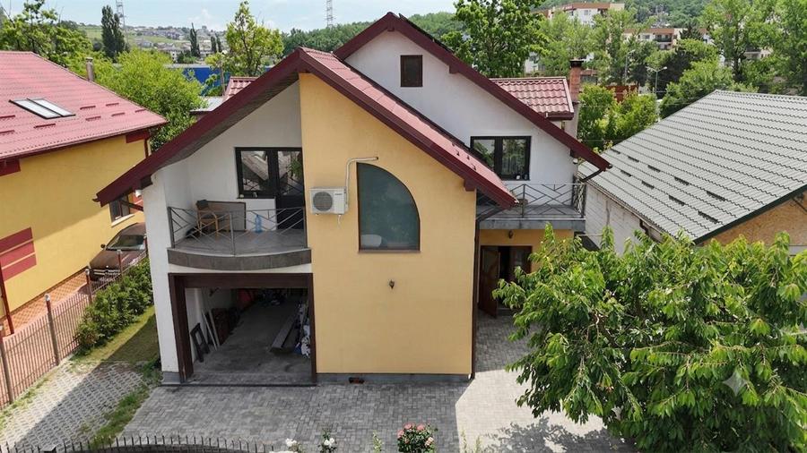 Casă cu 5 camere cu Canalizare în Frumoasa