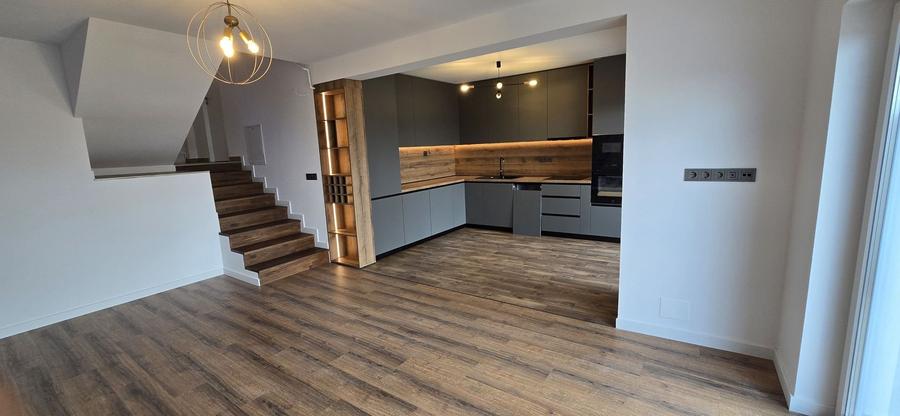 Duplex cu 4 camere cu Canalizare în Apahida