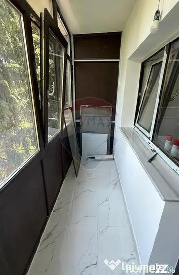 Apartament cu 3 camere decomandat în Sud