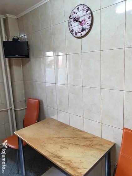 Apartament cu 2 camere decomandat în Titan