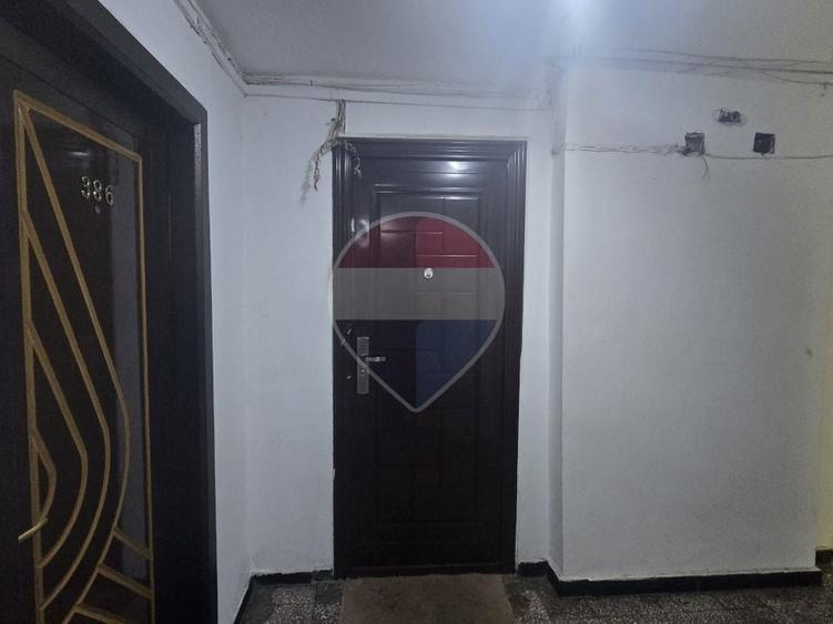 Apartament cu 2 camere semidecomandat în 1 Decembrie 1918