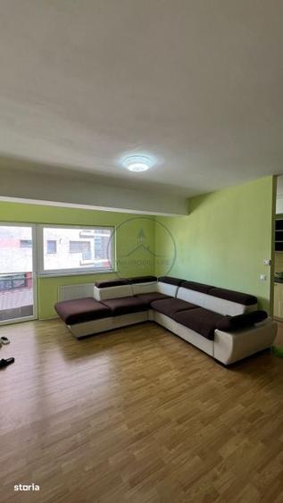 Apartament cu 3 camere în Independenței