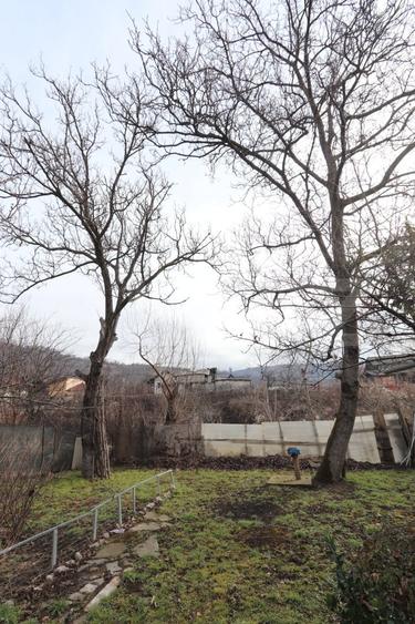 Casă individuală cu 2 camere cu Teren 360 Mp în Moroeni