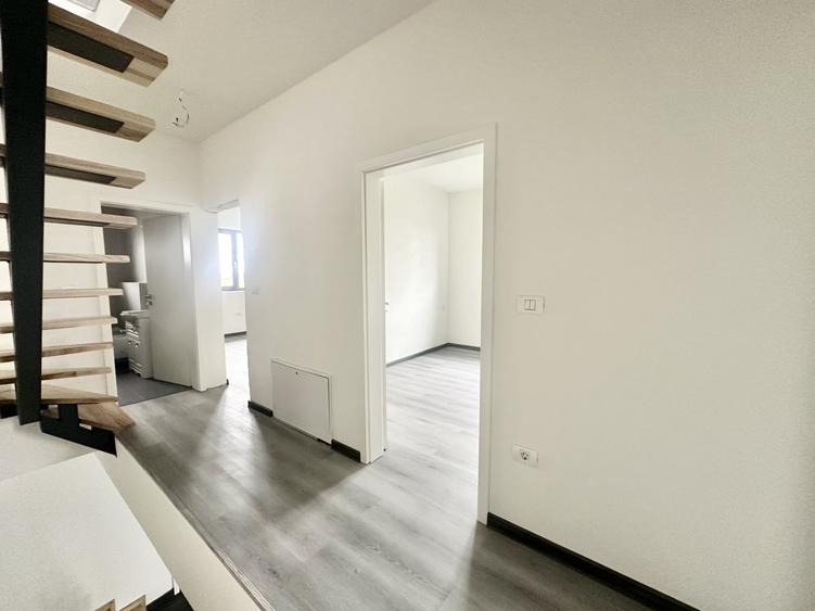 Duplex cu 4 camere cu Canalizare în Moșnița Nouă