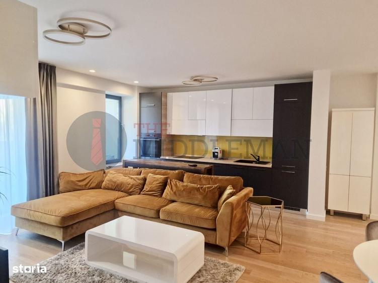 Apartament cu 3 camere semidecomandat în Aviației