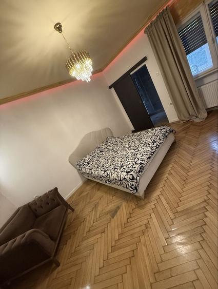 Apartament cu 2 camere decomandat în Cișmigiu