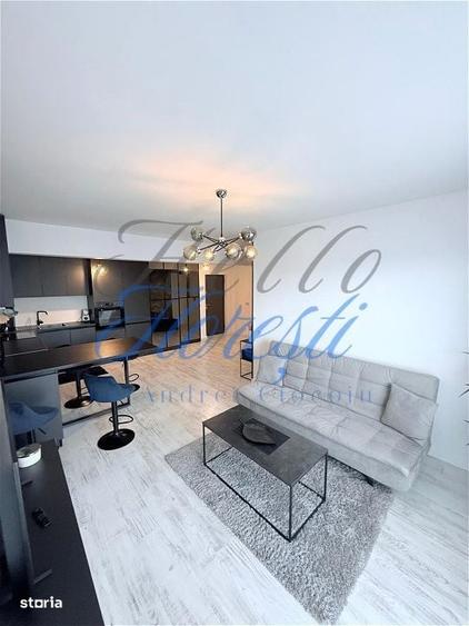 Apartament cu 3 camere semidecomandat, mobilat în Central
