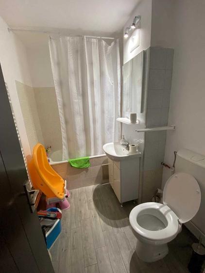 Apartament cu 2 camere decomandat în 1 Mai