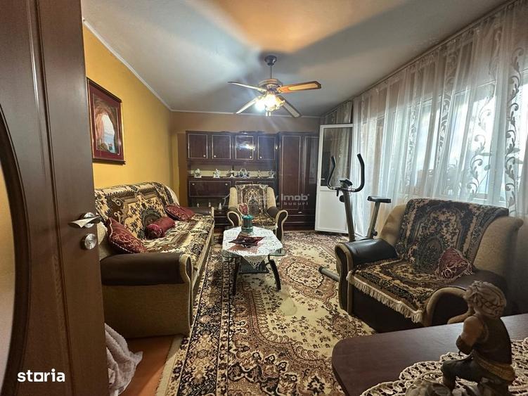 Apartament cu 3 camere decomandat în Central
