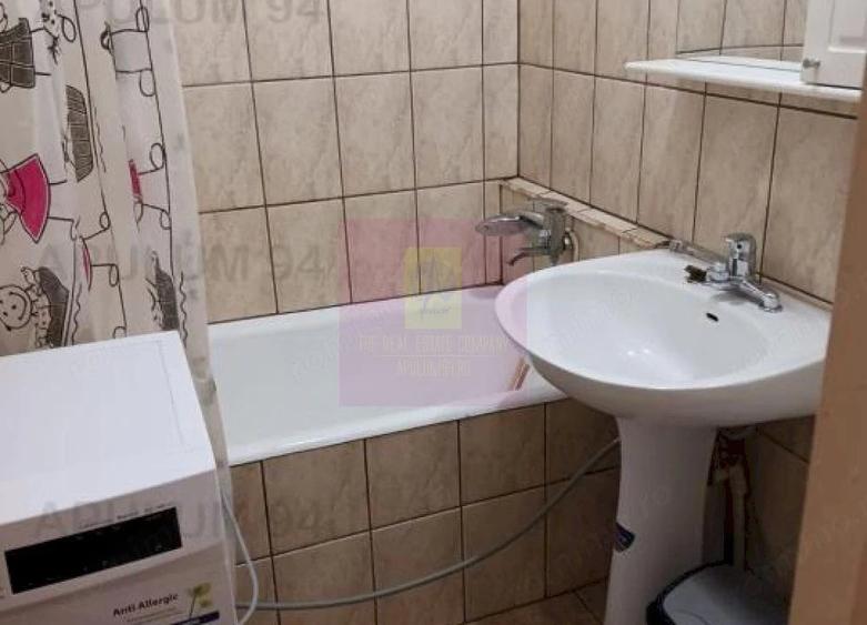 Garsonieră decomandată în Gorjului