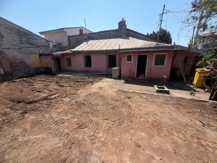 Teren Construcții intravilan de 200 mp, în Rahova