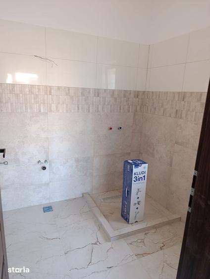 Casă cu 6 camere cu Teren 252 Mp în Central