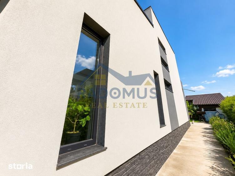 Casă cu 5 camere cu Teren 872 Mp în Bănești