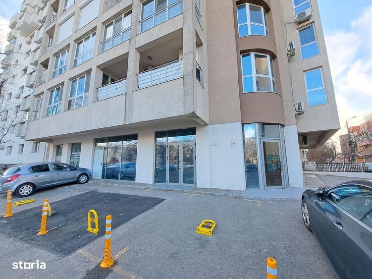 Spațiu comercial, de 143 mp, în Vitan