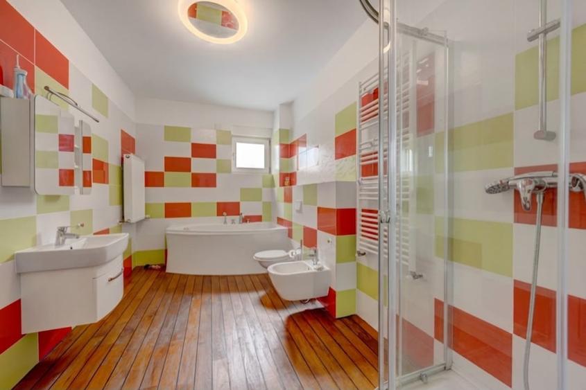 Casă individuală cu 5 camere cu Canalizare în Voluntari
