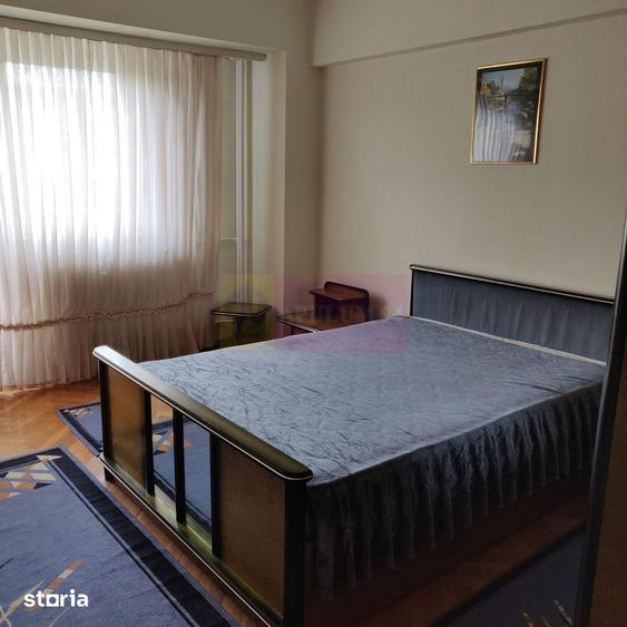 Apartament cu 4 camere în Unirii