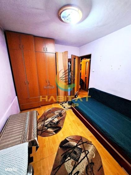 Apartament cu 3 camere semidecomandat în Central