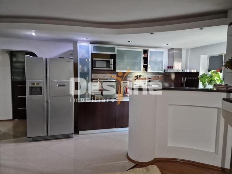 Apartament cu 3 camere decomandat, mobilat în 13 Septembrie