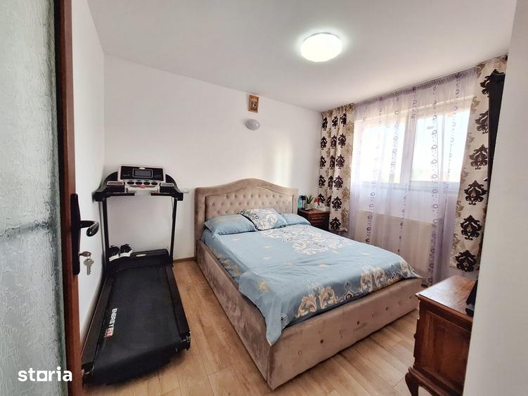 Casă cu 3 camere cu Teren 400 Mp în Letea Veche