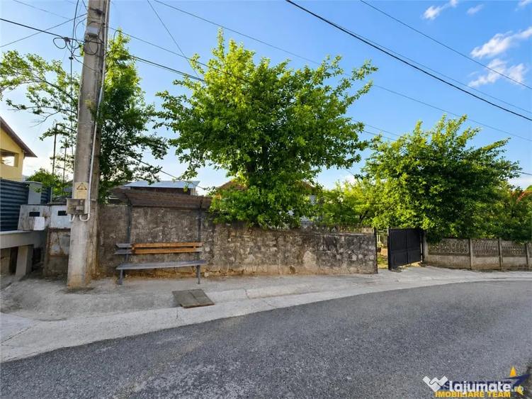Casă cu 5 camere cu Teren 1917 Mp în Runcu