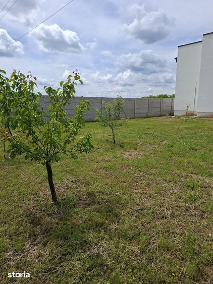Casă cu 5 camere cu Teren 613 Mp în Malu Mare